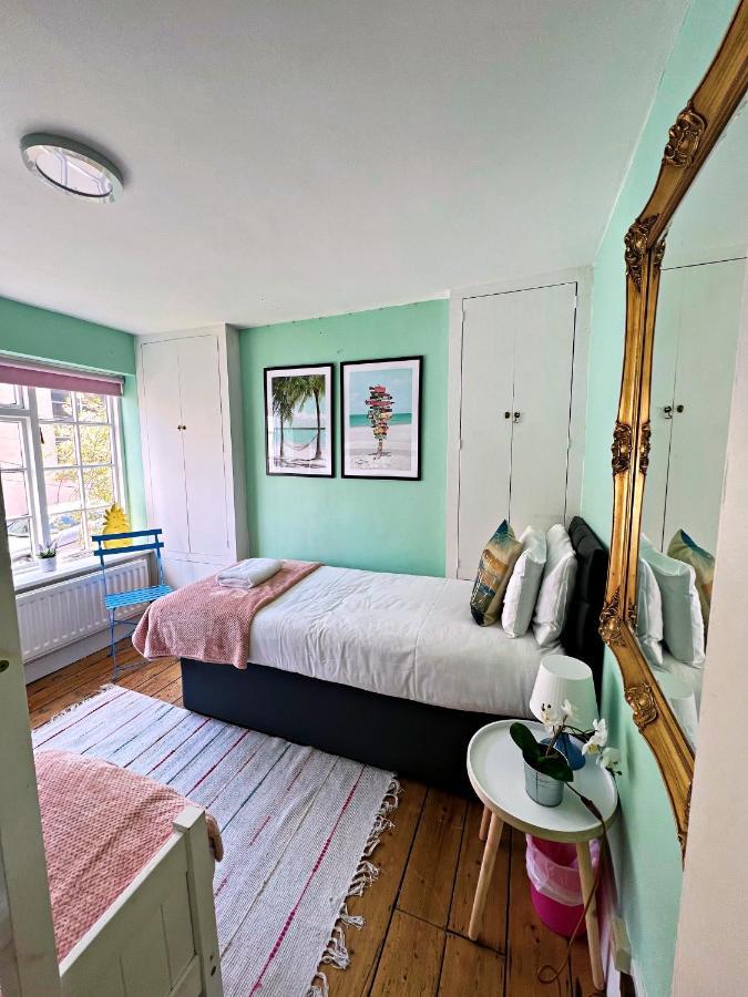 Sunny Cottage - By My Getaways - Free Parking برايتون المظهر الخارجي الصورة